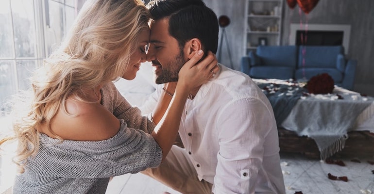 hookup dating with woman