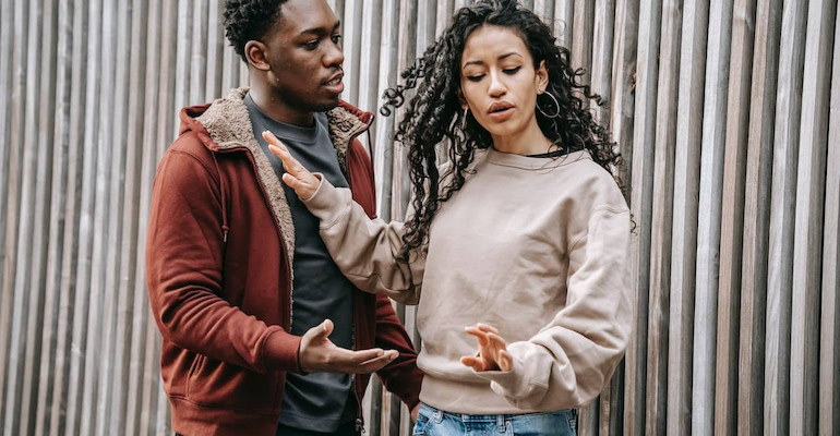 pull away when dating